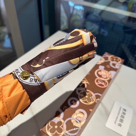 LOUIS VUITTON (Луи Виттен) LV Новая модель трехсекционного автома