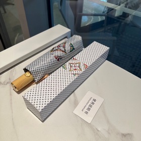 LOUIS VUITTON (Луи Виттон) LV Новая модель трехсекционного автома