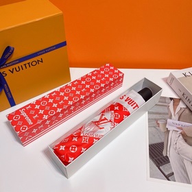 Louis Vuitton Новинка летнего сезона в фирменном магазине. Полнос