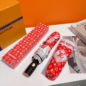 Louis Vuitton Новинка летнего сезона в фирменном магазине. Полнос