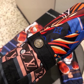LOUIS VUITTON (Луи Виттен) LV Новая модель трехсекционного автома
