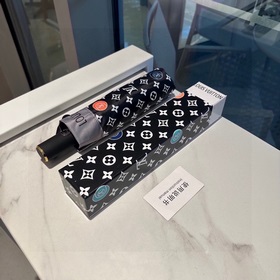 LOUIS VUITTON (Луи Виттен) LV Новая модель трехсекционного автома