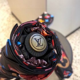 LOUIS VUITTON (Луи Виттен) LV Новая модель трехсекционного автома