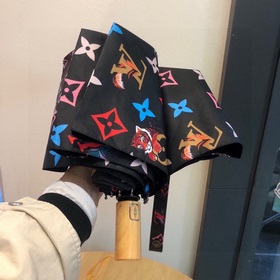 LOUIS VUITTON (Луи Виттен) LV Новая модель трехсекционного автома