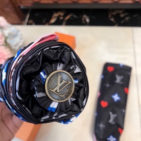 LOUIS VUITTON (Луи Виттон) LV Новая модель трехсекционного автома