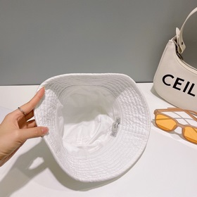 CELINE Селин, новая модель в продаже. Простая рыбацкая кепка с вы