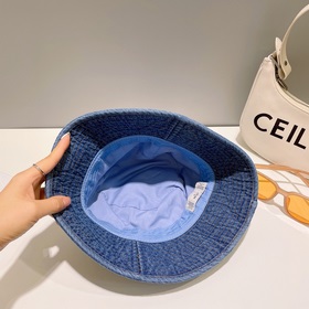 CELINE Селин, новая модель в продаже. Простая рыбацкая кепка с вы