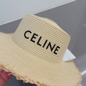 Новая модель шляпы Celine, закрывающая небольшой цилиндр, бежево-