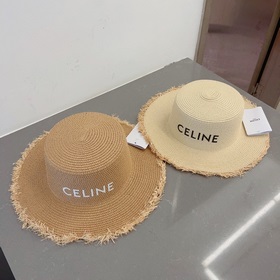 Новая модель шляпы Celine, закрывающая небольшой цилиндр, бежево-