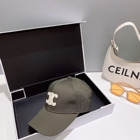 CELIN*·Селин ss Новая бейсболка с вышитым Триумфальным аркой. Фор