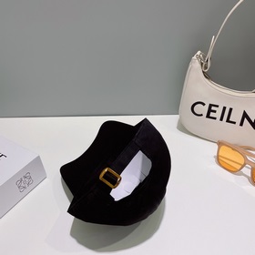 CELIN*·Селин ss Новая бейсболка с вышитым Триумфальным аркой. Фор