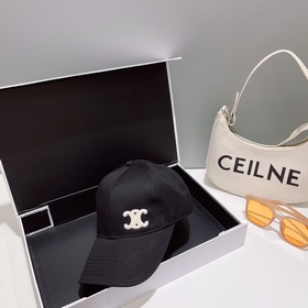 CELIN*·Селин ss Новая бейсболка с вышитым Триумфальным аркой. Фор