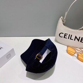 CELIN*·Селин ss Новая бейсболка с вышитым Триумфальным аркой. Фор