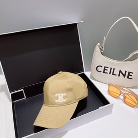 CELIN*·Селин ss Новая бейсболка с вышитым Триумфальным аркой. Фор