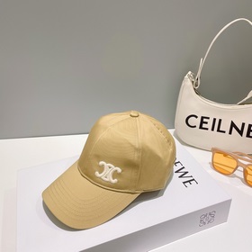 CELIN*·Селин ss Новая бейсболка с вышитым Триумфальным аркой. Фор