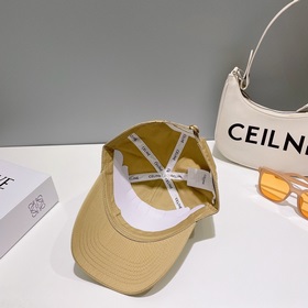 CELIN*·Селин ss Новая бейсболка с вышитым Триумфальным аркой. Фор