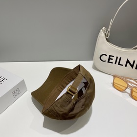 CELIN*·Селин ss Новая бейсболка с вышитым Триумфальным аркой. Фор