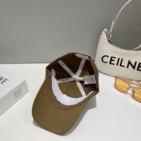 CELIN*·Селин ss Новая бейсболка с вышитым Триумфальным аркой. Фор