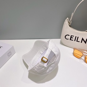 CELIN*·Селин ss Новая бейсболка с вышитым Триумфальным аркой. Фор