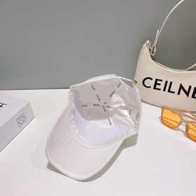 CELIN*·Селин ss Новая бейсболка с вышитым Триумфальным аркой. Фор