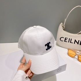 CELIN*·Селин ss Новая бейсболка с вышитым Триумфальным аркой. Фор