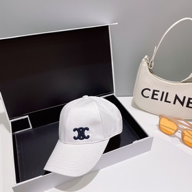 CELIN*·Селин ss Новая бейсболка с вышитым Триумфальным аркой. Фор