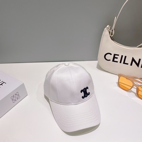 CELIN*·Селин ss Новая бейсболка с вышитым Триумфальным аркой. Фор