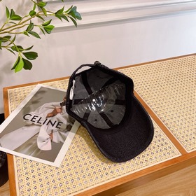 В комплекте с пылезащитным чехлом [CELINE] Джинсовая бейсболка ве