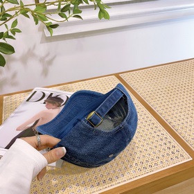 В комплекте с пылезащитным чехлом [CELINE] Джинсовая бейсболка ве