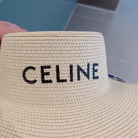 Новая модель шляпы Celine, закрывающая небольшой цилиндр, бежево-