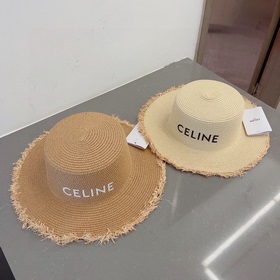 Новая модель шляпы Celine, закрывающая небольшой цилиндр, бежево-