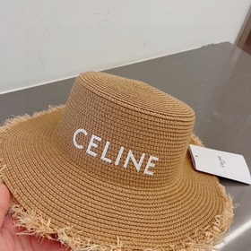 Новая модель шляпы Celine, закрывающая небольшой цилиндр, бежево-