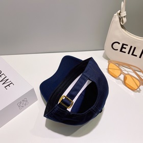 В комплекте с пылезащитным чехлом 【CELINE Новая модель бейсболки 
