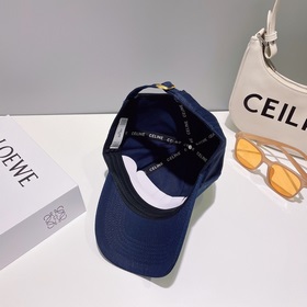 В комплекте с пылезащитным чехлом 【CELINE Новая модель бейсболки 