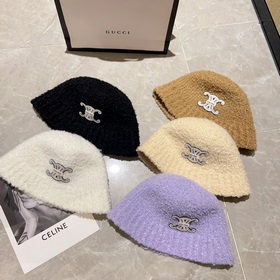 В комплекте пылезащитный чехол. 【CELINE Новая модель вязаной шап