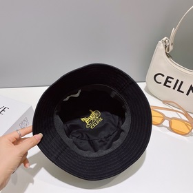 Celine - Рыбацкая кепка с вышитым логотипом в стиле ретро Классич