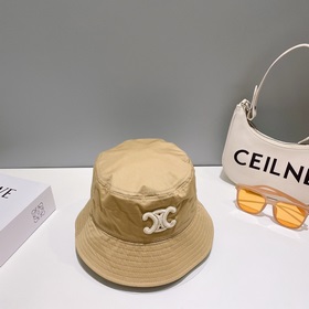 Celine - Рыбацкая кепка с вышитым логотипом в стиле ретро Классич