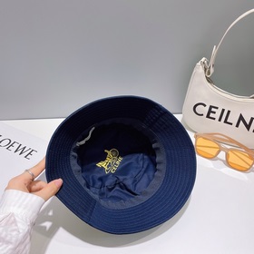 Celine - Рыбацкая кепка с вышитым логотипом в стиле ретро Классич