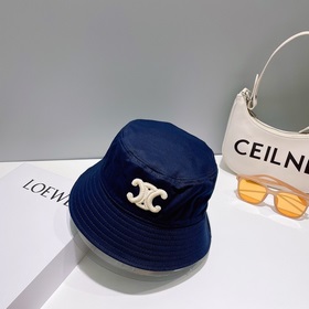 Celine - Рыбацкая кепка с вышитым логотипом в стиле ретро Классич