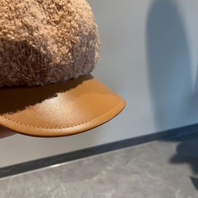 Новая модель кепки Celine с козырьком, из овечьей шерсти, подходи