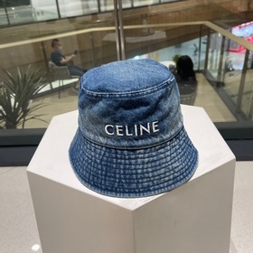 Новая модель в продаже — джинсовая кепка Celine. Она действительн