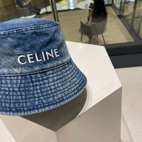 Новая модель в продаже — джинсовая кепка Celine. Она действительн