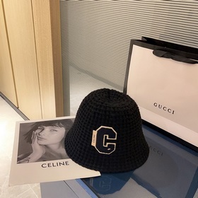 В комплекте с пылезащитным чехлом [CELINE] Новая модель 2023 года