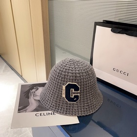 В комплекте с пылезащитным чехлом [CELINE] Новая модель 2023 года