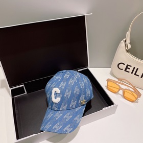 В комплекте с пылезащитным чехлом 【CELINE】 Джинсовая бейсболка ве