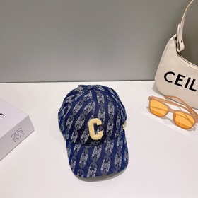 В комплекте с пылезащитным чехлом 【CELINE】 Джинсовая бейсболка ве