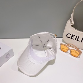 CELIN*·Селин ss Новая бейсболка с вышитым Триумфальным аркой. Фор