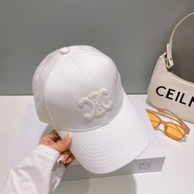 CELIN*·Селин ss Новая бейсболка с вышитым Триумфальным аркой. Фор