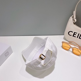 CELIN*·Селин ss Новая бейсболка с вышитым Триумфальным аркой. Фор