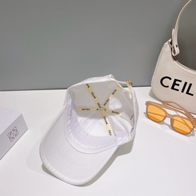 CELIN*·Селин ss Новая бейсболка с вышитым Триумфальным аркой. Фор